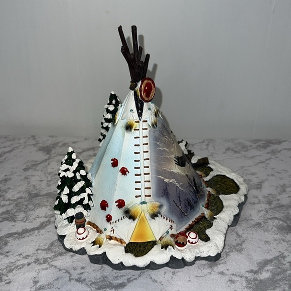 Hawthorne Village Spirit of the Eagle By Ted Blaylock 2009
Sculpture No A1449 - Picture 4 of 5